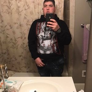 Meet your Posher, Nicholas